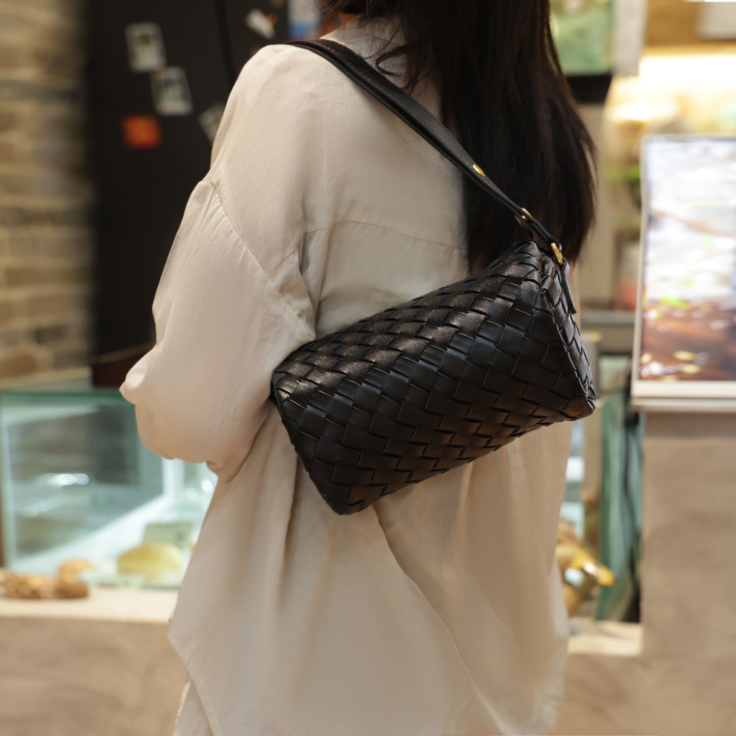 Modern Grace Woven Leather Pillow Bag | Black Mini Cowhide Shoulder