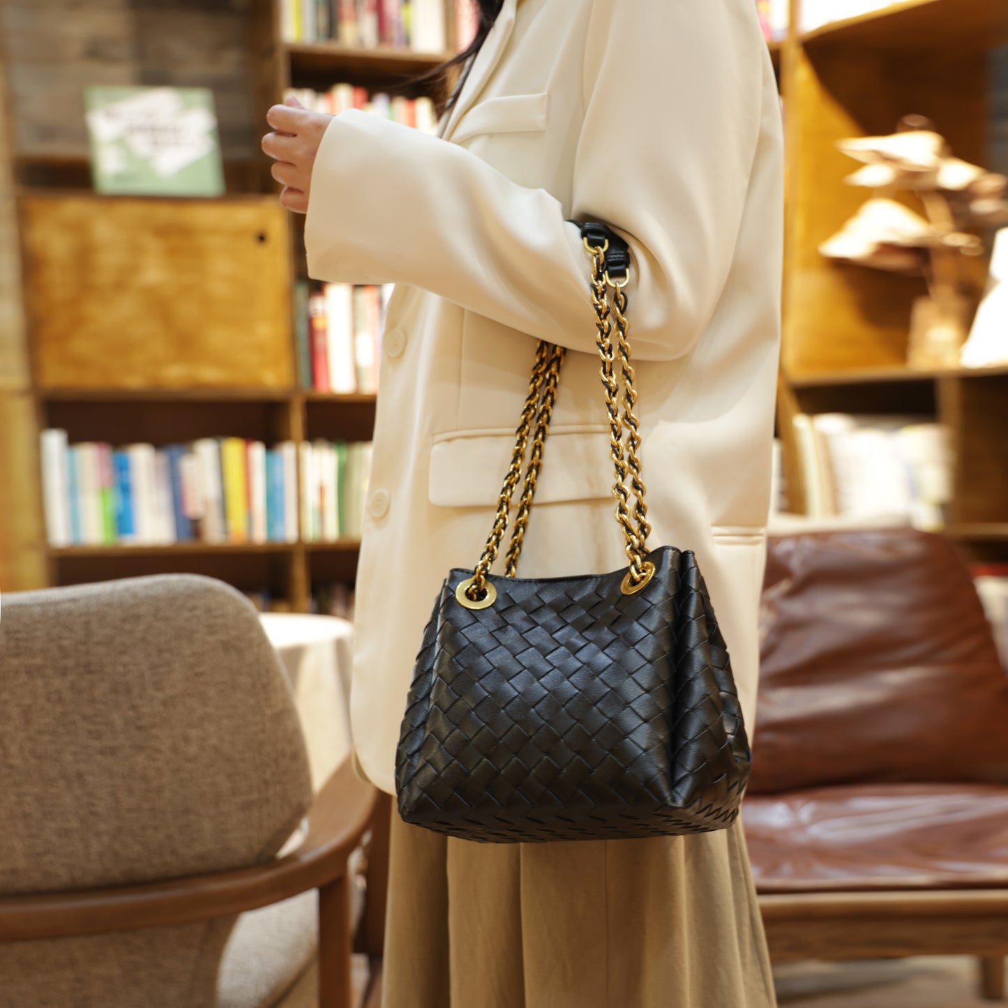 Modern Grace Chain Bag | Classic Black Woven Calfskin Handbag&Shoulder